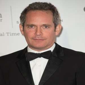 Tom Hollander